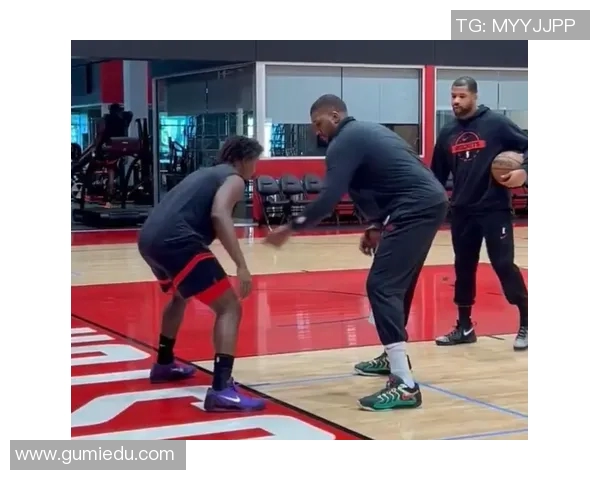 火箭战术体系失败解析：杜兰特独木难支，年轻球员经验不足成短板——从快船勇士战术对比看老将作用